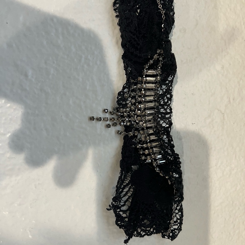 Choker necklace